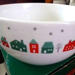 Design Pac Holiday Ceramic Mixing Bowl 42 ounces.